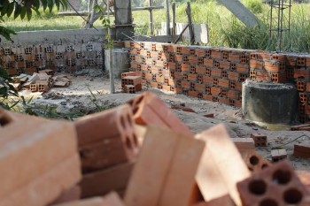 Teile der Mauer auf der Rückseite