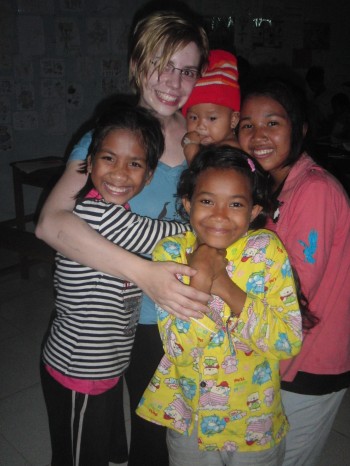 Michaela mit den Kindern